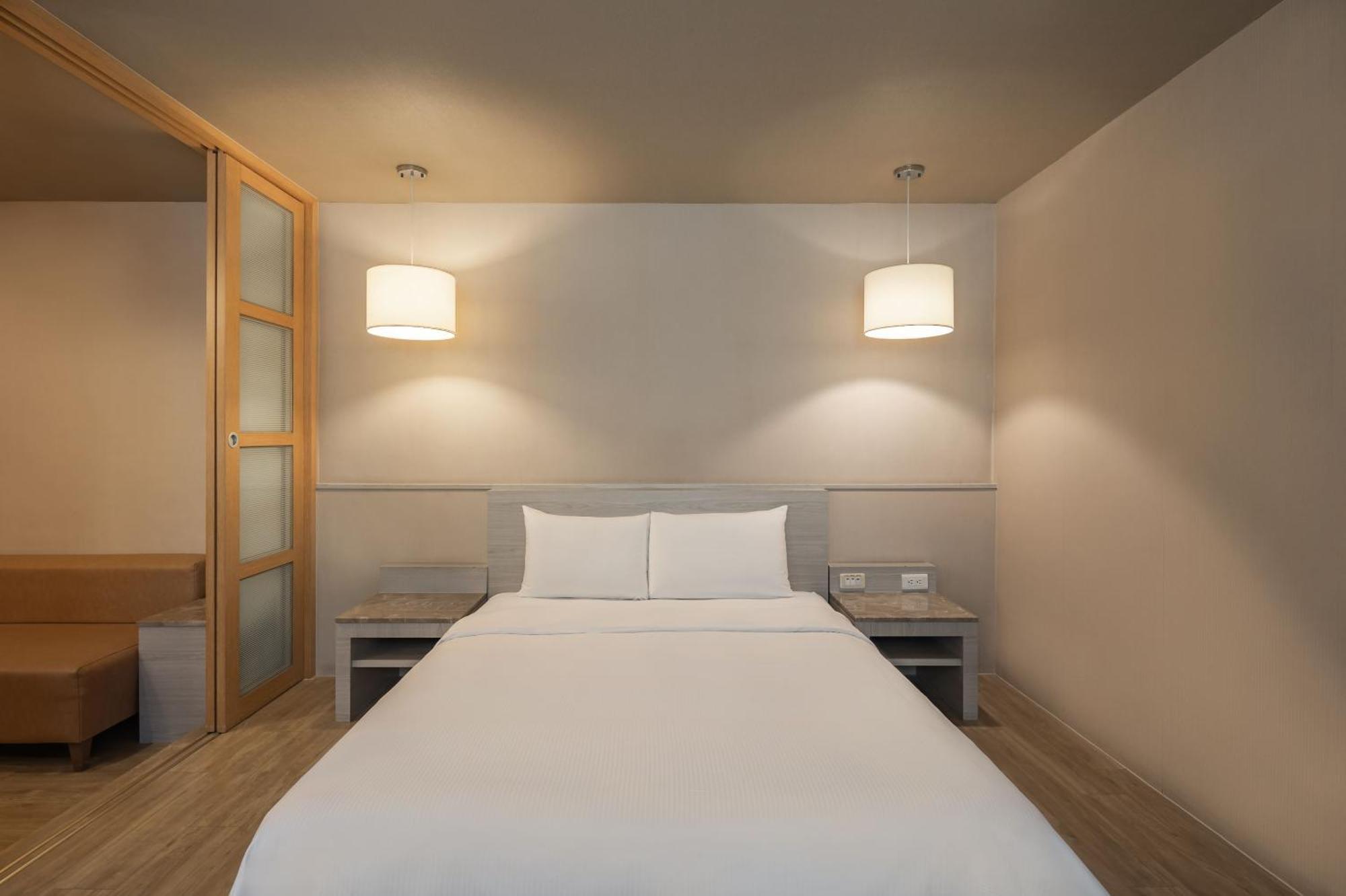 Kindness Hotel - Hanshen Kaohsiung Room photo