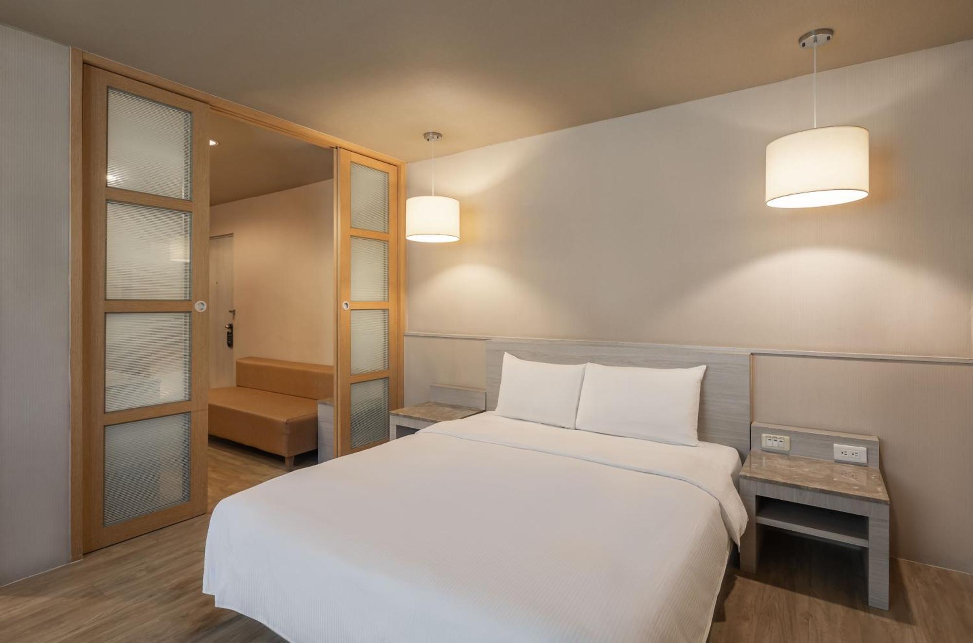 Kindness Hotel - Hanshen Kaohsiung Room photo