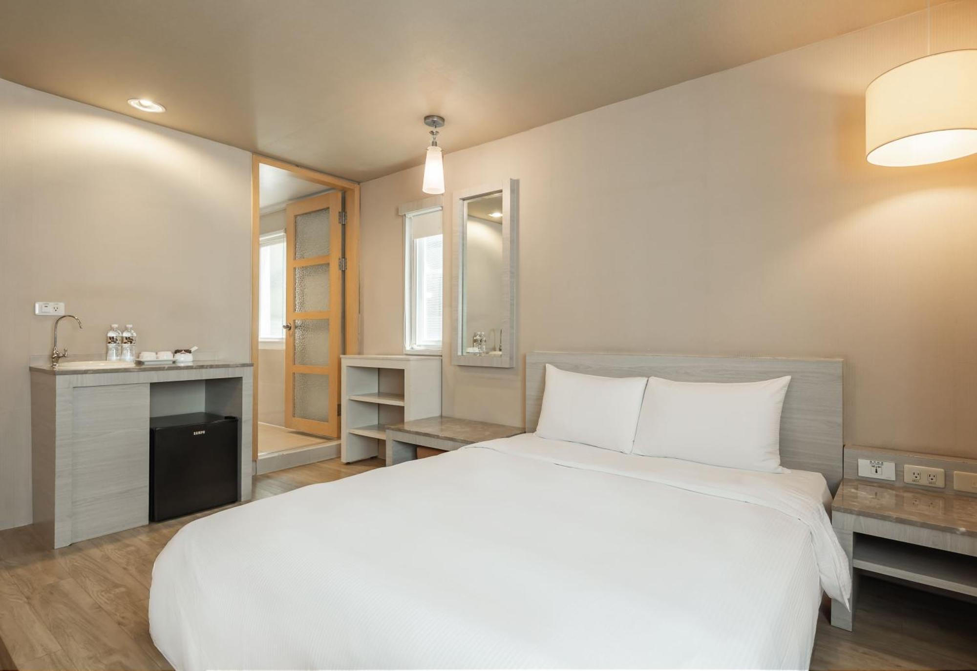 Kindness Hotel - Hanshen Kaohsiung Room photo
